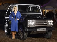 Land rover defender svx slide